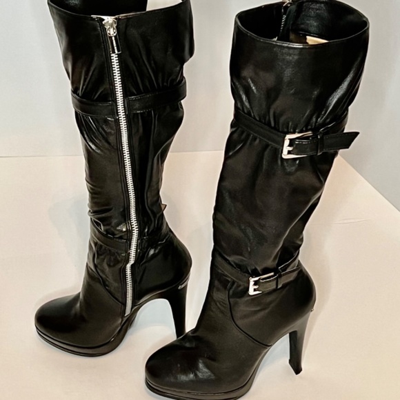 Women Boots - Picture 1 of 3